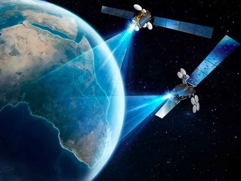 شركة تحصل على 13.5 مليون دولار لتصنيع قمر صناعي لإرسال شبكة إنترنت